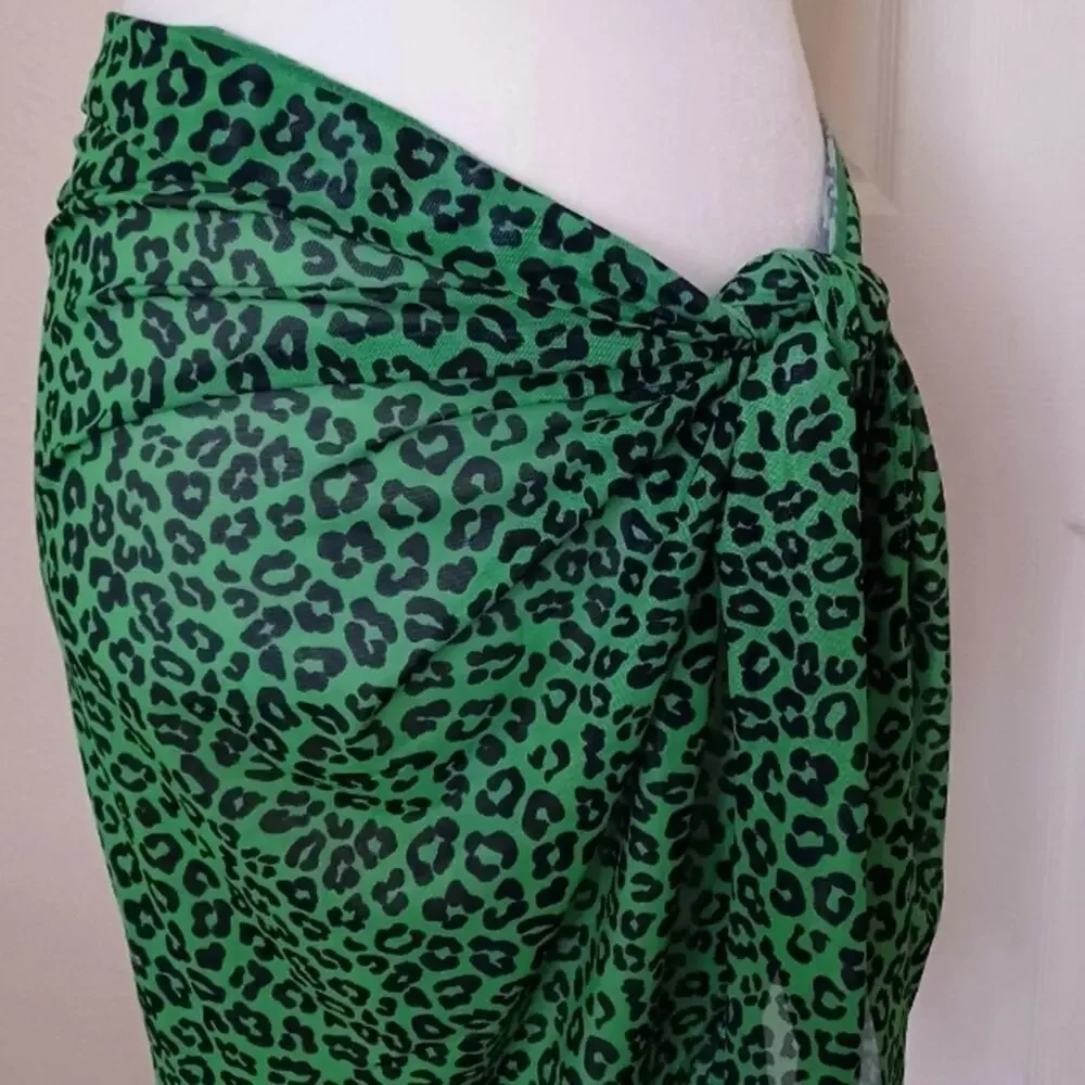 Buffbunny Sail Away Sarong Green Leopard Print M/L NWT - Picture 14 of 15